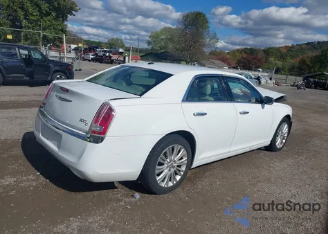 2014 Chrysler 300C Awd z USA, uszkodzony, nr VIN 2C3CCAKG0EH166787